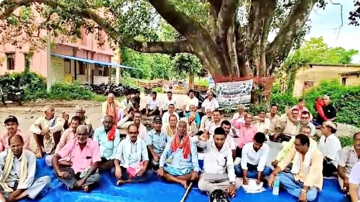 नालंदा में रेलवे परियोजना का विरोध तेज, किसानों का ऐलान- “जान देंगे, जमीन नहीं देंगे”