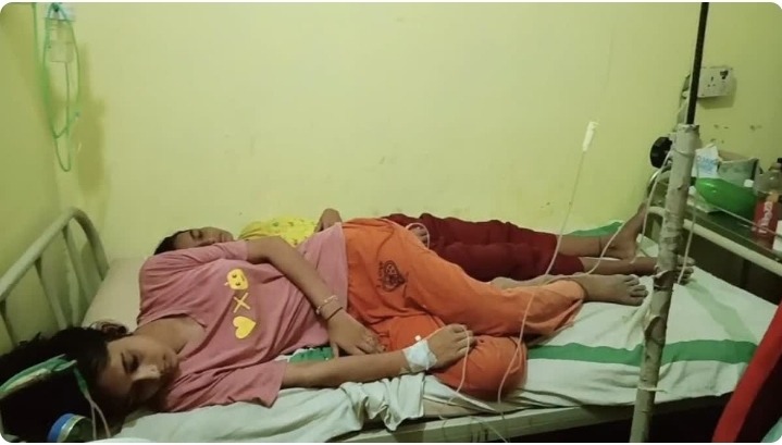 मोतिहारी के कस्तूरबा विद्यालय में खाने में मिली छिपकली, 12 छात्राओं की तबीयत बिगड़ी; अस्पताल में कराया गया भर्ती