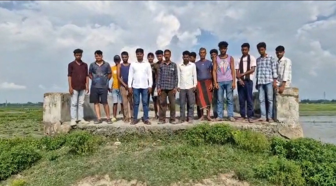 दशकों से अधूरी सड़क से परेशान लोकही गांव के ग्रामीण, सड़क निर्माण की मांग तेज