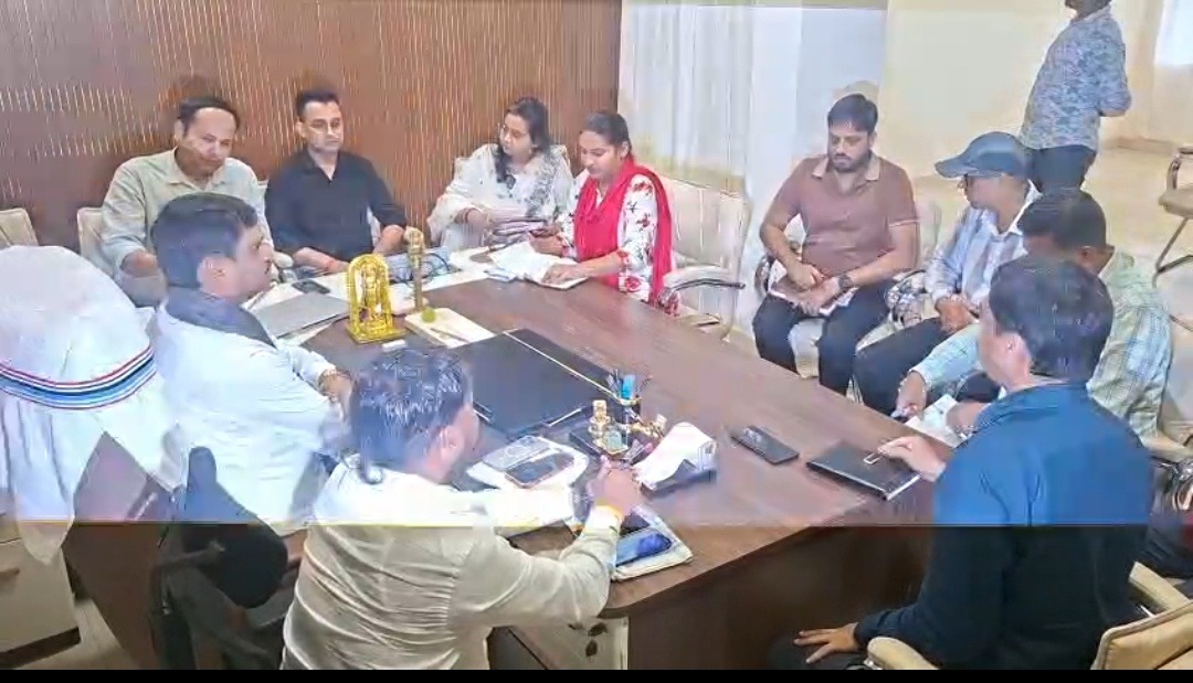 मानसून से पहले धनबाद नगर निगम अलर्ट, जलजमाव से निपटने के लिए मेयर ने अधिकारियों को दिए सख्त निर्देश