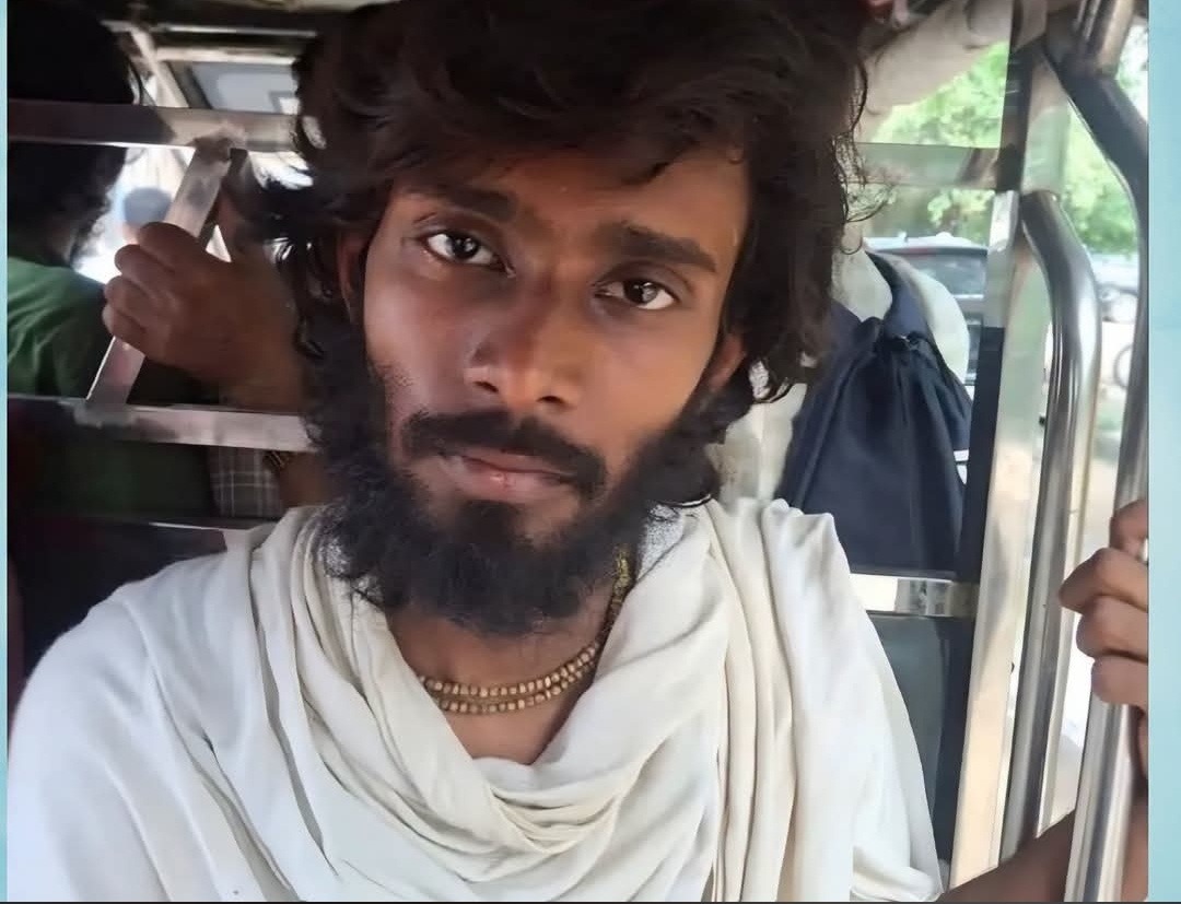 NEET में असफलता के बाद घर छोड़ बना साधु, एक साल बाद वृंदावन से मिला छात्र; तलाश में गया भाई भी पहन चुका था भगवा