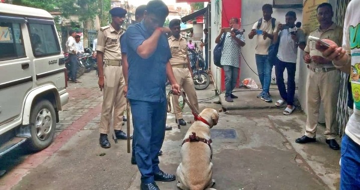 बिहार में हाई अलर्ट: CM सम्राट चौधरी को ईमेल से जान से मारने की धमकी, गया डाकघर और पासपोर्ट कार्यालय को RDX से उड़ाने की चेतावनी