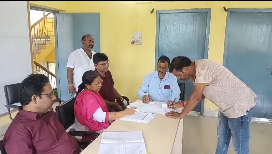 जामताड़ा में सरकारी तालाबों की तीन साल के लिए बंदोबस्ती पूरी, वैज्ञानिक मत्स्य पालन से बढ़ेगा उत्पादन और रोजगार