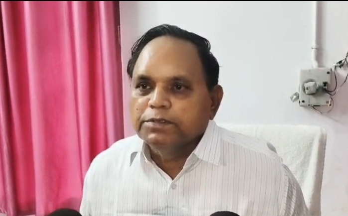 सहरसा सदर अस्पताल के डॉक्टर आखिर क्यों दे रहे इस्तीफा? चिकित्सकों की कमी से चरमराई स्वास्थ्य व्यवस्था, मरीजों की बढ़ी मुश्किलें