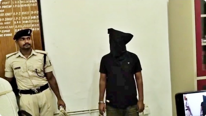 रोहतास में 24 घंटे के भीतर लूटकांड का खुलासा, वैगनआर कार जब्त, कुख्यात अपराधी गिरफ्तार