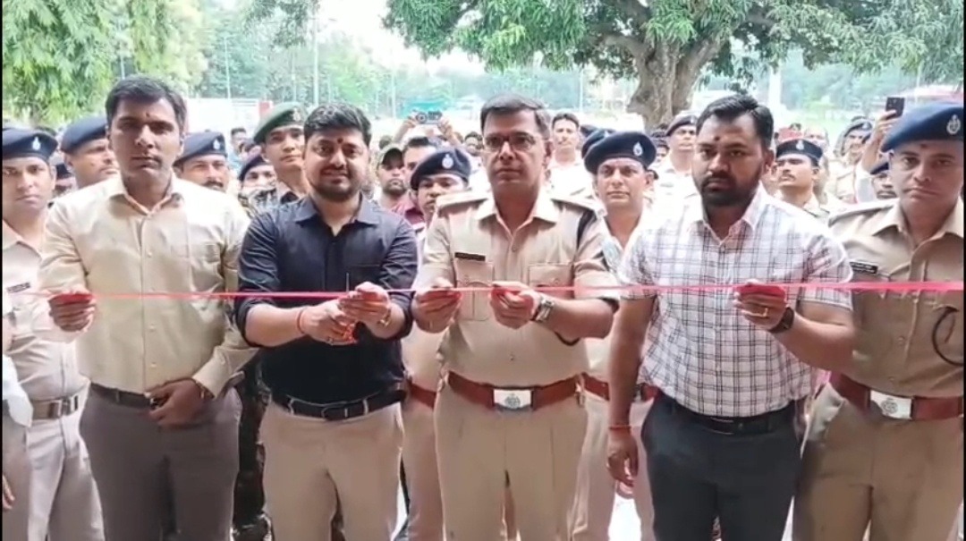 धनबाद पुलिस के ‘अमानत’ कार्यक्रम में 505 लोगों को लौटे गुमशुदा मोबाइल, DC-SSP ने नए AC सभागार का किया उद्घाटन