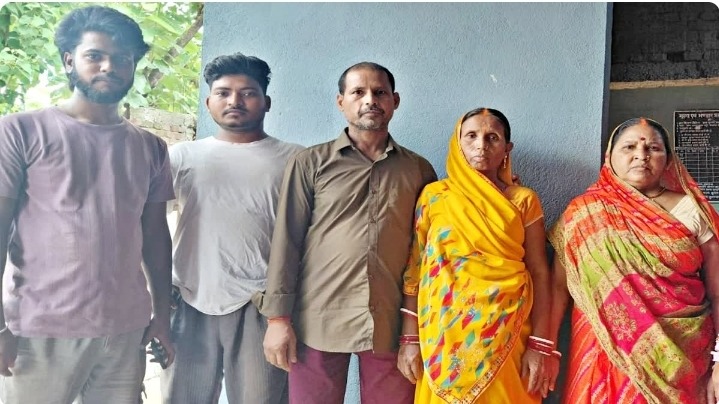 31 साल बाद घर लौटा बेटा: गया में ‘मृत’ मान चुके परिवार के लिए चमत्कार बना साधु शर्मा का लौटना