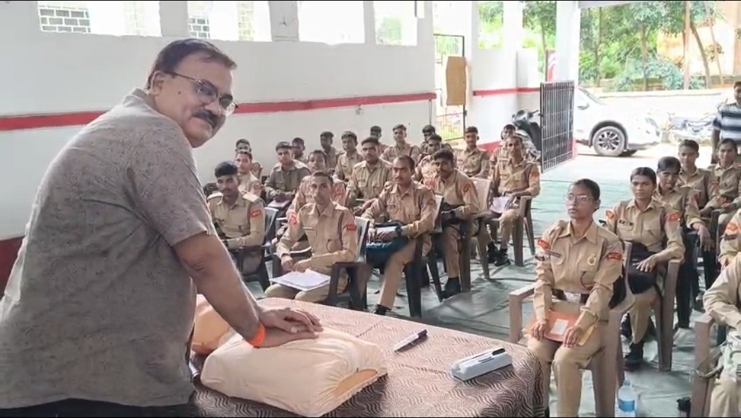 जीवन जागृति सोसाइटी ने एनसीसी कैडेटों को दिया सीपीआर प्रशिक्षण, आपातकाल में जान बचाने की सिखाई तकनीक
