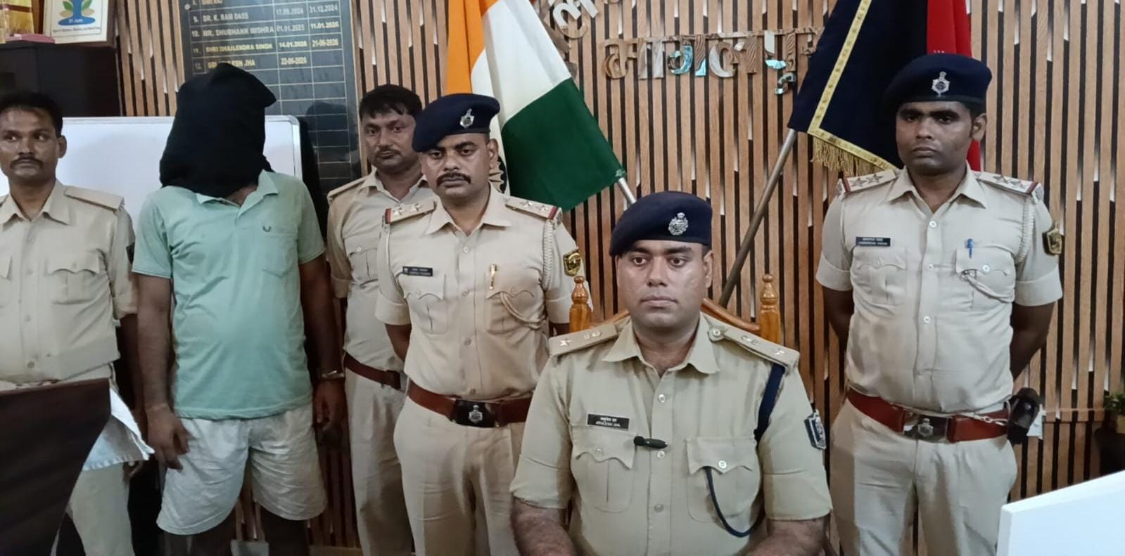 किराना दुकान की आड़ में गांजा का कारोबार! 1.430 किलो गांजा के साथ दुकानदार गिरफ्तार