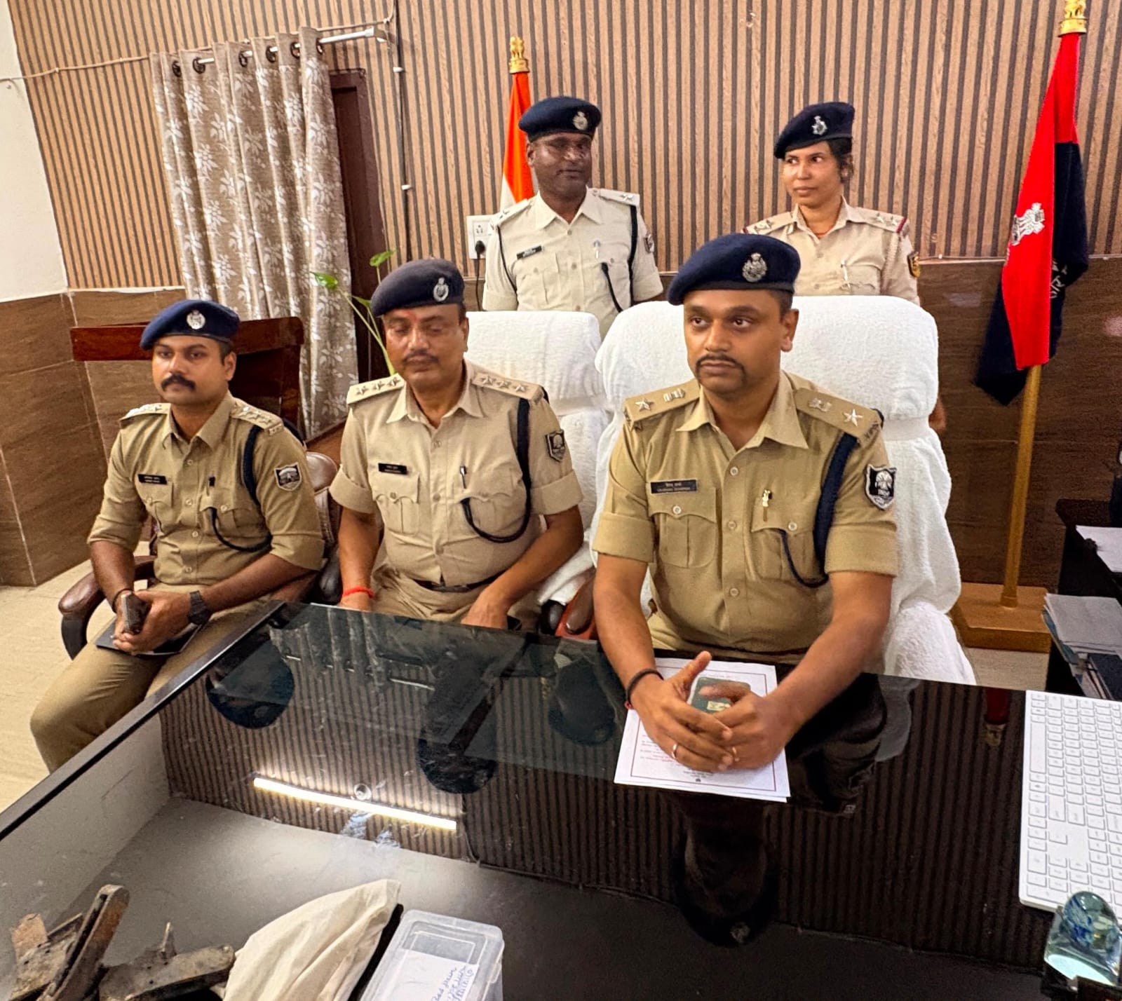 गोपालपुर में मिनी गन फैक्ट्री का उद्भेदन, हथियार बनाने के सामान के साथ महिला गिरफ्तार; पति फरार