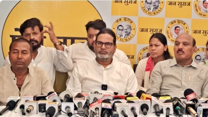 बांकीपुर उपचुनाव में बवाल: प्रशांत किशोर ने पटना SSP पर लगाए गंभीर आरोप, चुनाव आयोग से जांच और मतगणना से हटाने की मांग