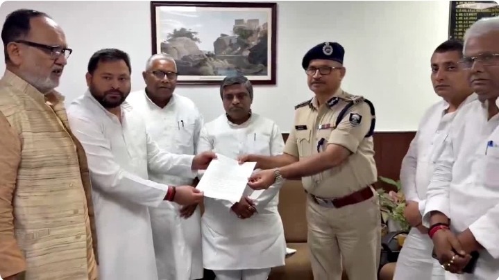 तेजस्वी यादव ने DGP से की मुलाकात, छात्र आंदोलन में AK-47 फायरिंग की निष्पक्ष जांच की मांग