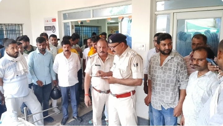 सिवान में फाइनेंसकर्मी की दिनदहाड़े हत्या, सैलून से निकलते ही बाइक सवार अपराधियों ने बरसाईं गोलियां