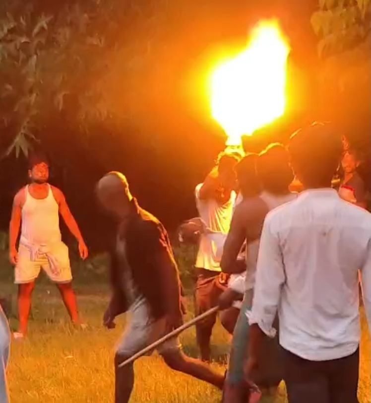 शराब के कथित धंधे के विरोध में विवाद, पचगछिया स्कूल मैदान में कट्टे से फायरिंग का वीडियो वायरल