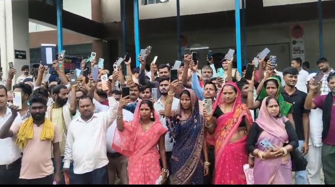 ऑपरेशन मुस्कान फेज-10 में सहरसा पुलिस की बड़ी सफलता, 123 मोबाइल बरामद कर असली धारकों को सौंपे