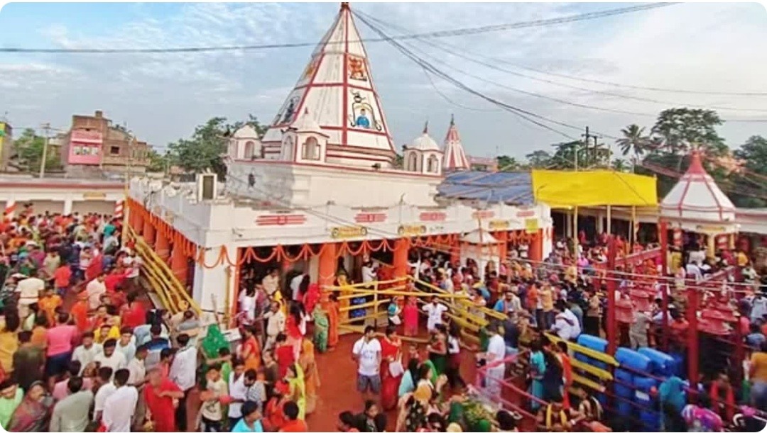 सिंहेश्वर धाम में जलाभिषेक के दौरान मची अफरा-तफरी, भारी भीड़ के बीच कई श्रद्धालु घायल