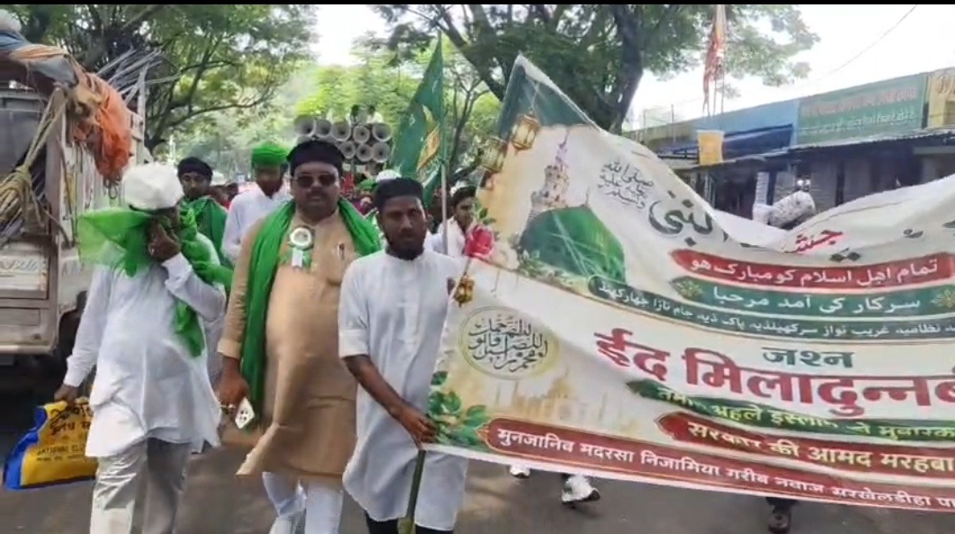 जामताड़ा में शान-ओ-शौकत से निकला जुलूस-ए-मोहम्मदी, हजारों लोग हुए शामिल