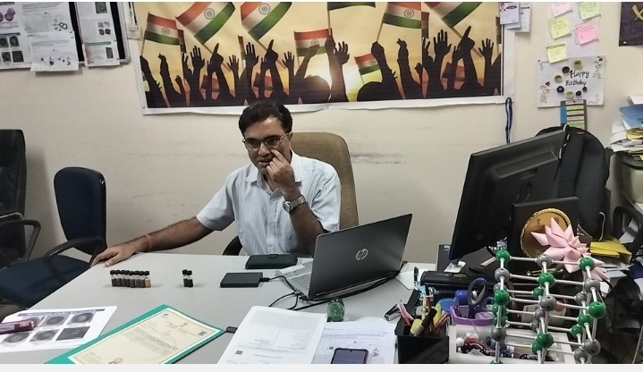 12 साल की मेहनत के बाद CUSB के प्रोफेसर को मिला भारतीय पेटेंट, नैनो तकनीक में बड़ी उपलब्धि