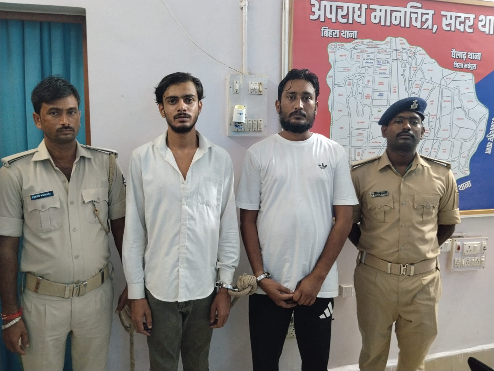 सहरसा में बड़ी वारदात से पहले पुलिस का एक्शन, 2 कुख्यात अपराधी गिरफ्तार; 2 देसी पिस्टल और 6 कारतूस बरामद