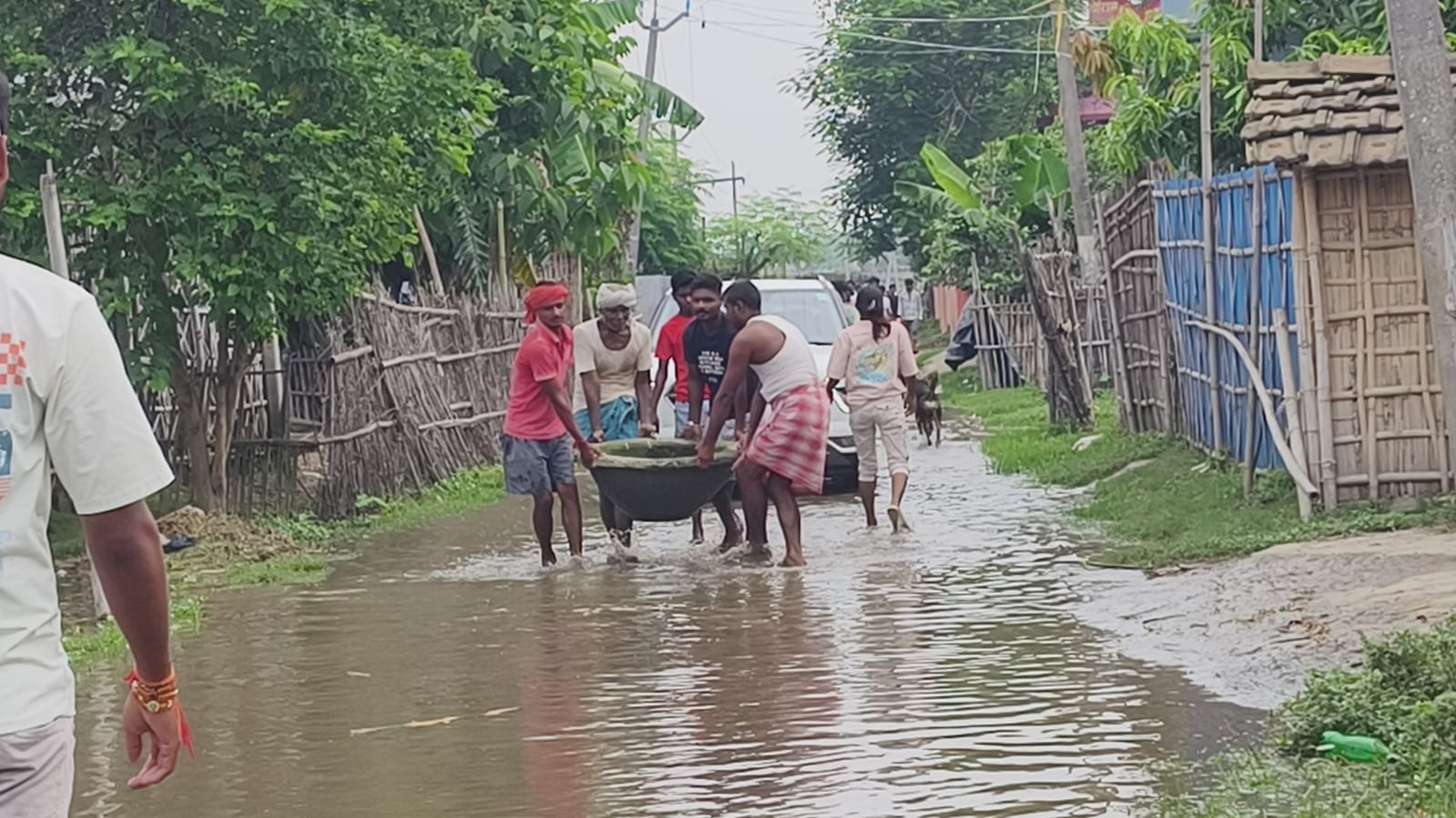 गंगा का जलस्तर बढ़ने से सुल्तानगंज की नौ पंचायतें बाढ़ की चपेट में, विधायक ने किया प्रभावित क्षेत्रों का दौरा