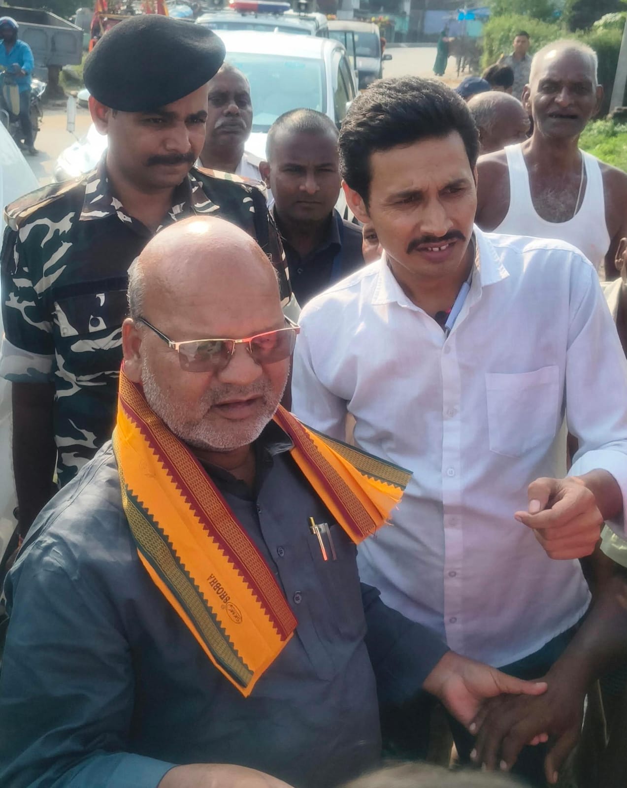 सुल्तानगंज में आपदा प्रबंधन मंत्री रत्नेश सदा ने बाढ़ प्रभावित क्षेत्रों का लिया जायजा, एनडीए कार्यकर्ताओं ने किया भव्य स्वागत