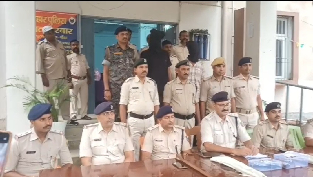 बांका में अवैध हथियारों पर पुलिस की बड़ी कार्रवाई, दो गिरफ्तार; पिस्टल-मस्कट समेत 6 कारतूस बरामद