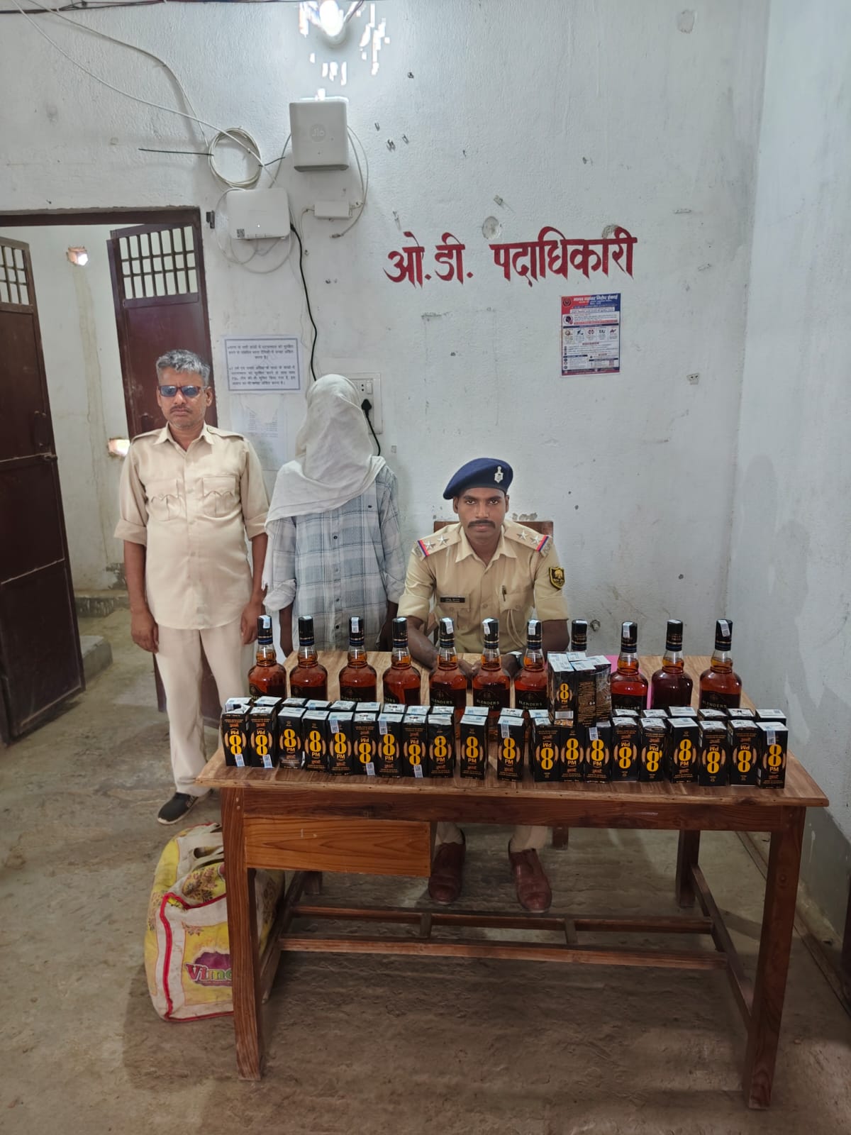 बबुरा रोड में स्कूटी से 16.35 लीटर शराब बरामद, एक गिरफ्तार