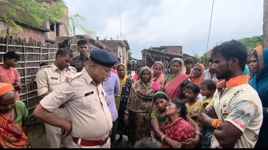 पीरपैंती में बीमारी से 18 वर्षीय नवविवाहिता की मौत, मायके वालों ने इलाज में लापरवाही का लगाया आरोप