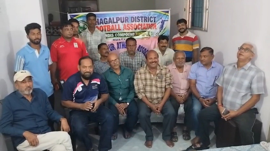 सैंडिस कंपाउंड में फुटबॉल और एथलेटिक्स गतिविधियों पर विवाद, एसोसिएशन ने दी हाईकोर्ट जाने की चेतावनी
