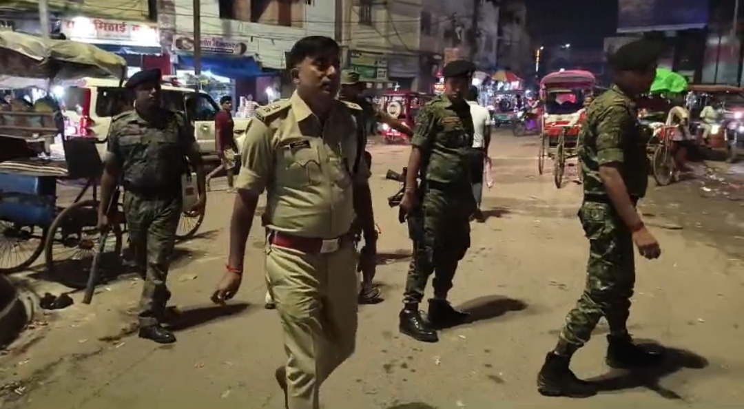 आगामी पर्व-त्योहारों को लेकर भागलपुर पुलिस अलर्ट, SSP प्रमोद कुमार ने रात में सड़कों पर उतरकर जांची सुरक्षा व्यवस्था