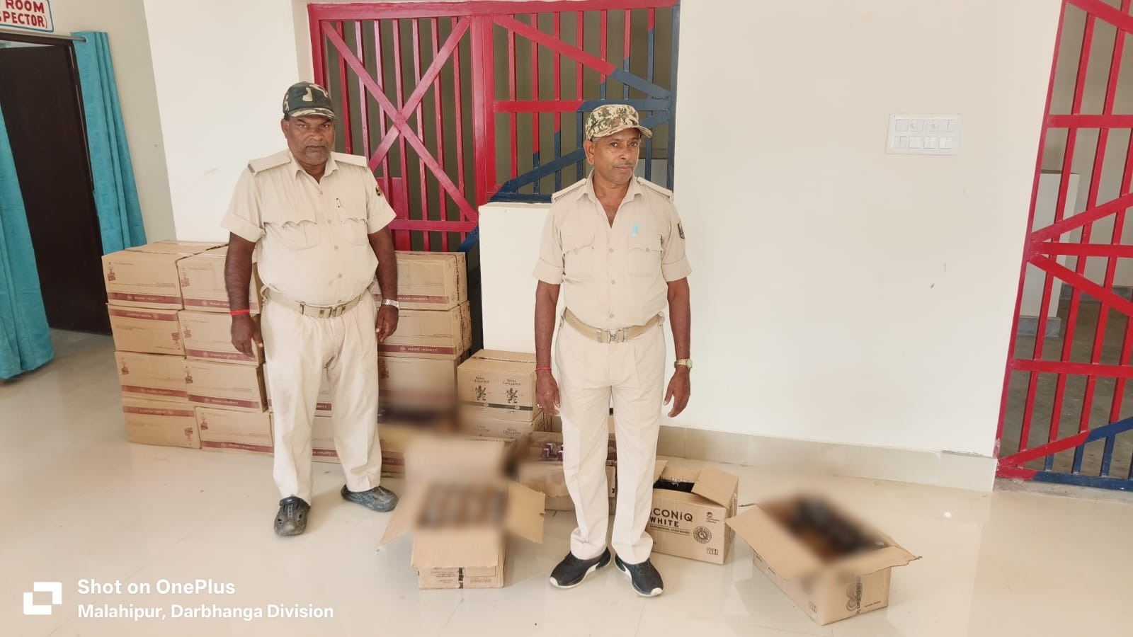 समस्तीपुर में 541 लीटर विदेशी शराब बरामद, पुलिस को देखते ही पिकअप छोड़कर फरार हुआ तस्कर