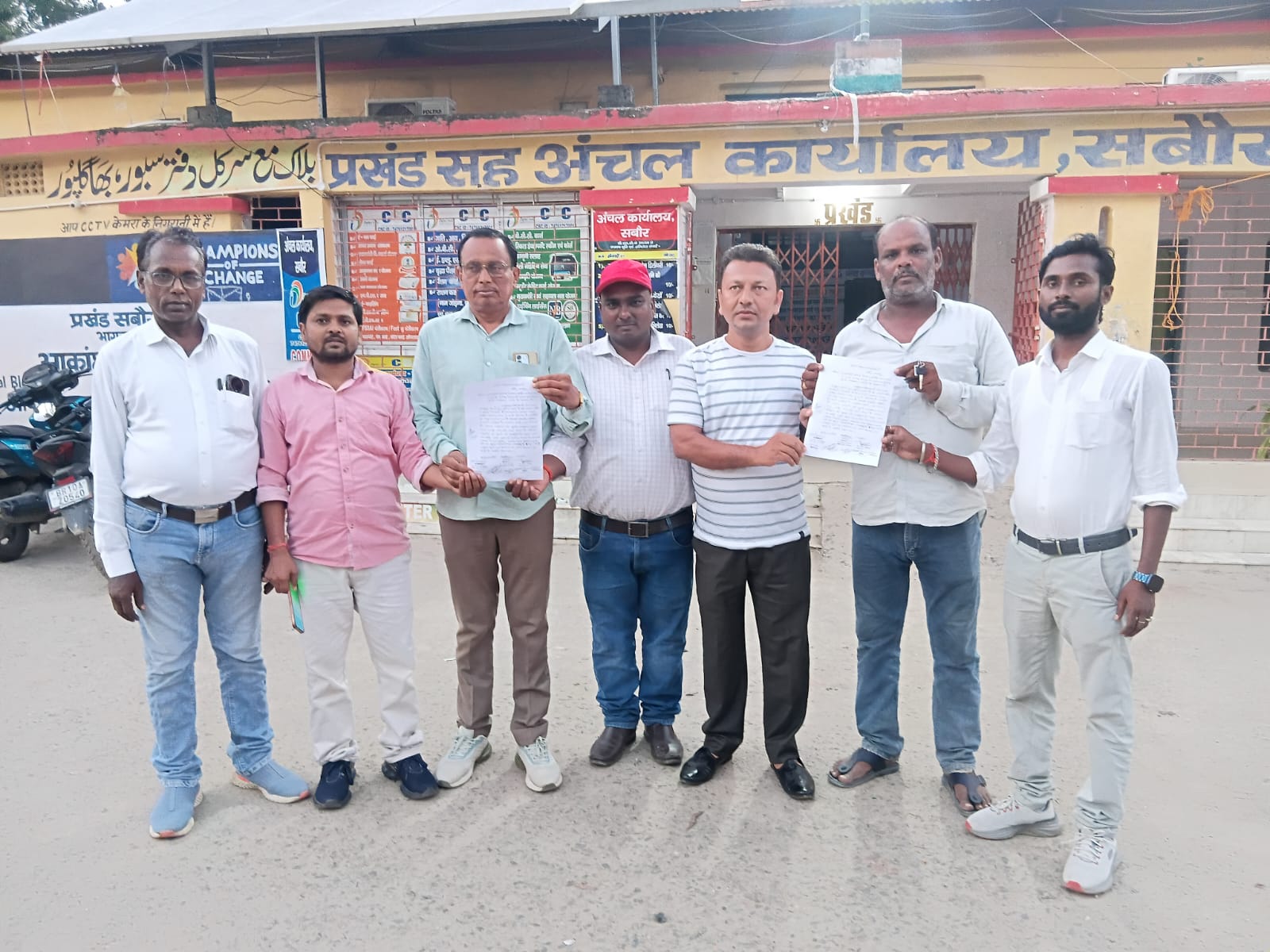 पीएम आवास योजना की सूची पर उठे सवाल, पंचायतों के मुखिया ने मांगी अपात्र परिवारों की सूची
