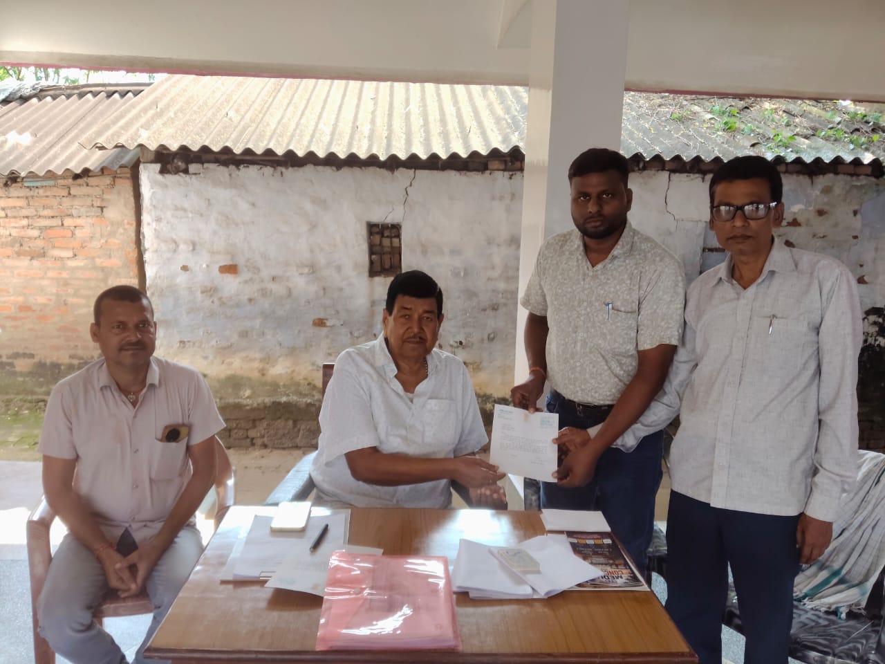 ग्रामीणों ने सांसद से की पुल निर्माण की मांग, सांसद दिनेश चंद्र यादव ने मंत्री को लिखा पत्र
