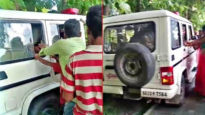बगहा में पुलिस टीम पर ग्रामीणों का हमला, SI समेत कई पुलिसकर्मी घायल; 3 हिरासत में