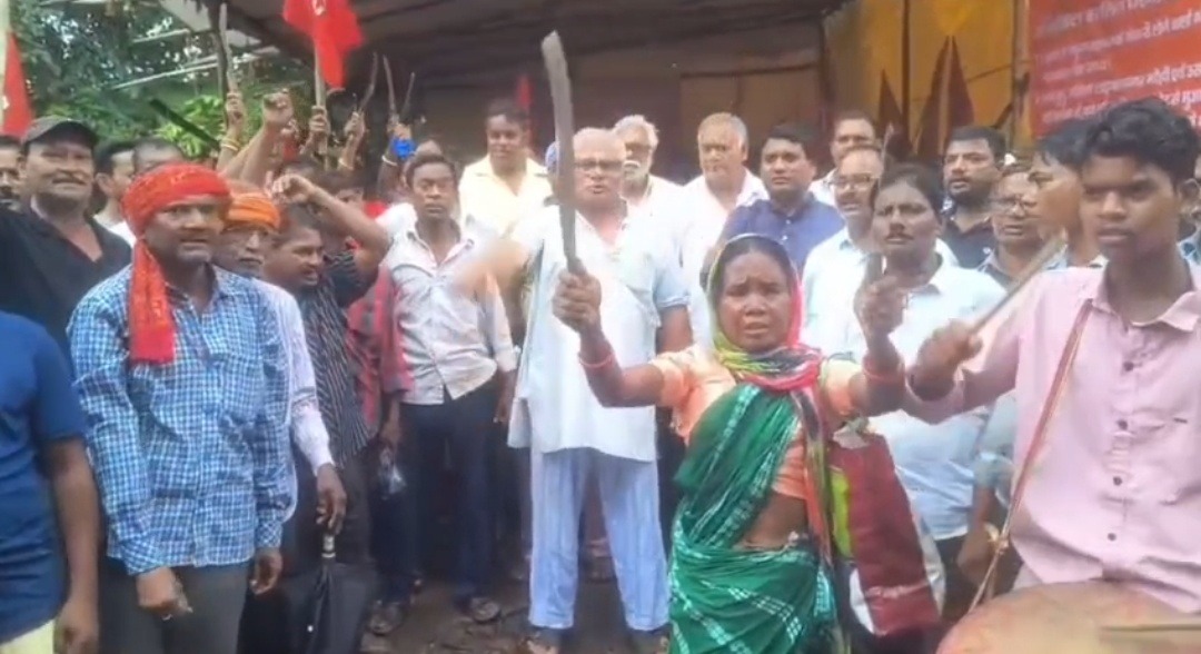 डिगवाडीह में BCKU का अनिश्चितकालीन धरना, नियोजन-मुआवजा और बिजली व्यवस्था को लेकर BCCL प्रबंधन पर दबाव