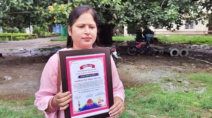 कविताओं से बाल बंदियों की जिंदगी बदल रहीं गया की शिक्षिका सुधा मिश्रा, भटके बच्चों को दिखा रहीं सही राह