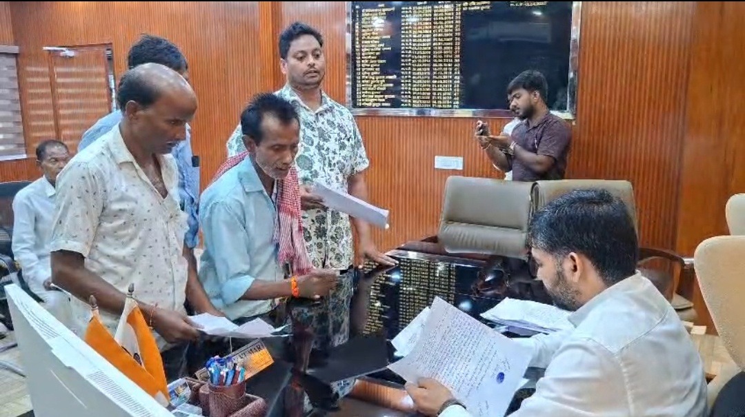 जनता दरबार में डीसी ने सुनी 35 लोगों की फरियाद, गोचर भूमि पर अतिक्रमण को लेकर सख्त निर्देश