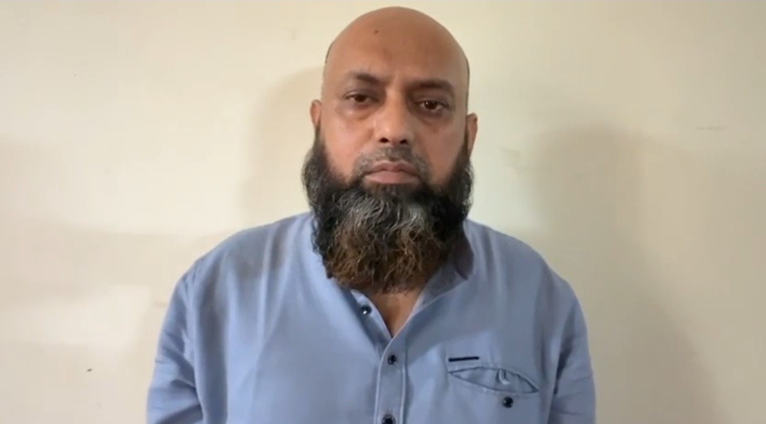 प्रिंस खान के भाई बंटी खान से पूछताछ में खुलासे, बोला- परिवार को छोड़कर फरार हुआ गैंगस्टर; पुलिस से की कड़ी कार्रवाई की मांग