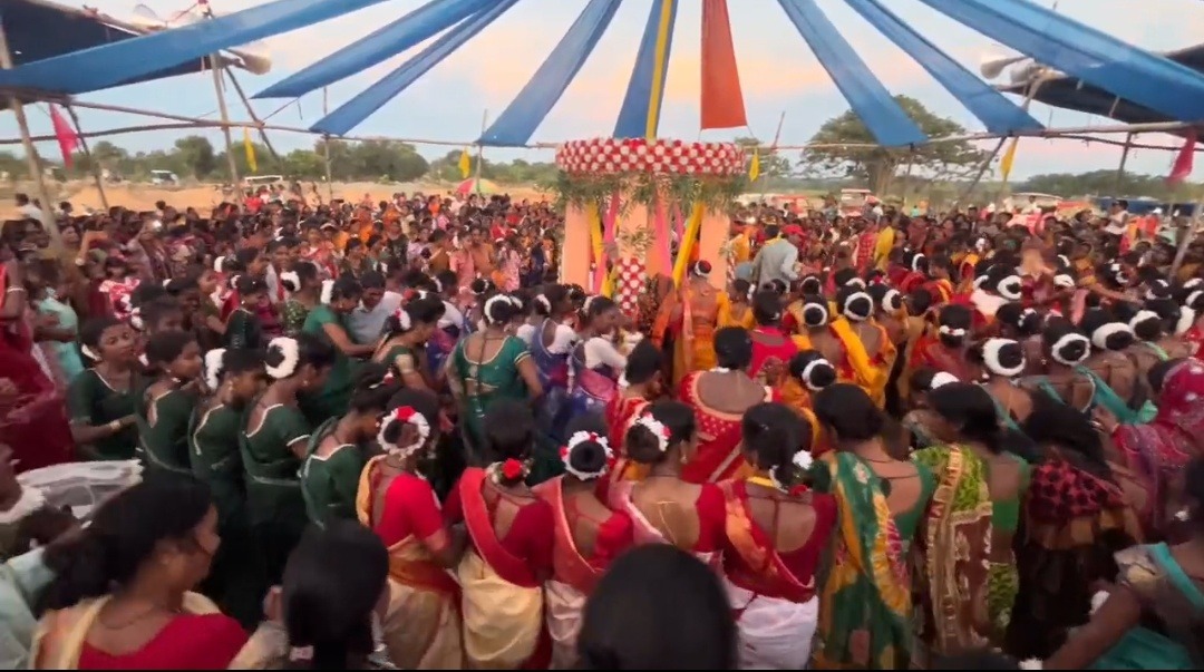 बड़जोड़ा में करम परब पर उमड़ा जनसैलाब, 21 अखड़ा टीमों ने बिखेरी लोक संस्कृति की छटा