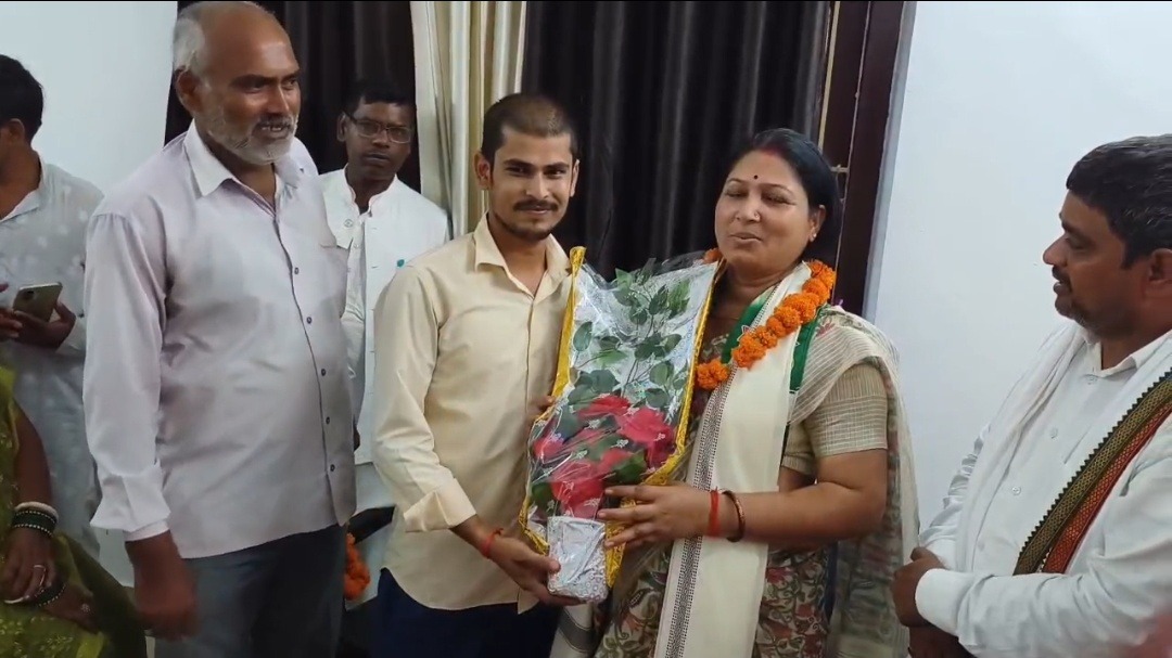 MLC बनने के बाद पहली बार जहानाबाद पहुंचीं शिवरानी प्रजापति, कार्यकर्ताओं ने किया भव्य स्वागत
