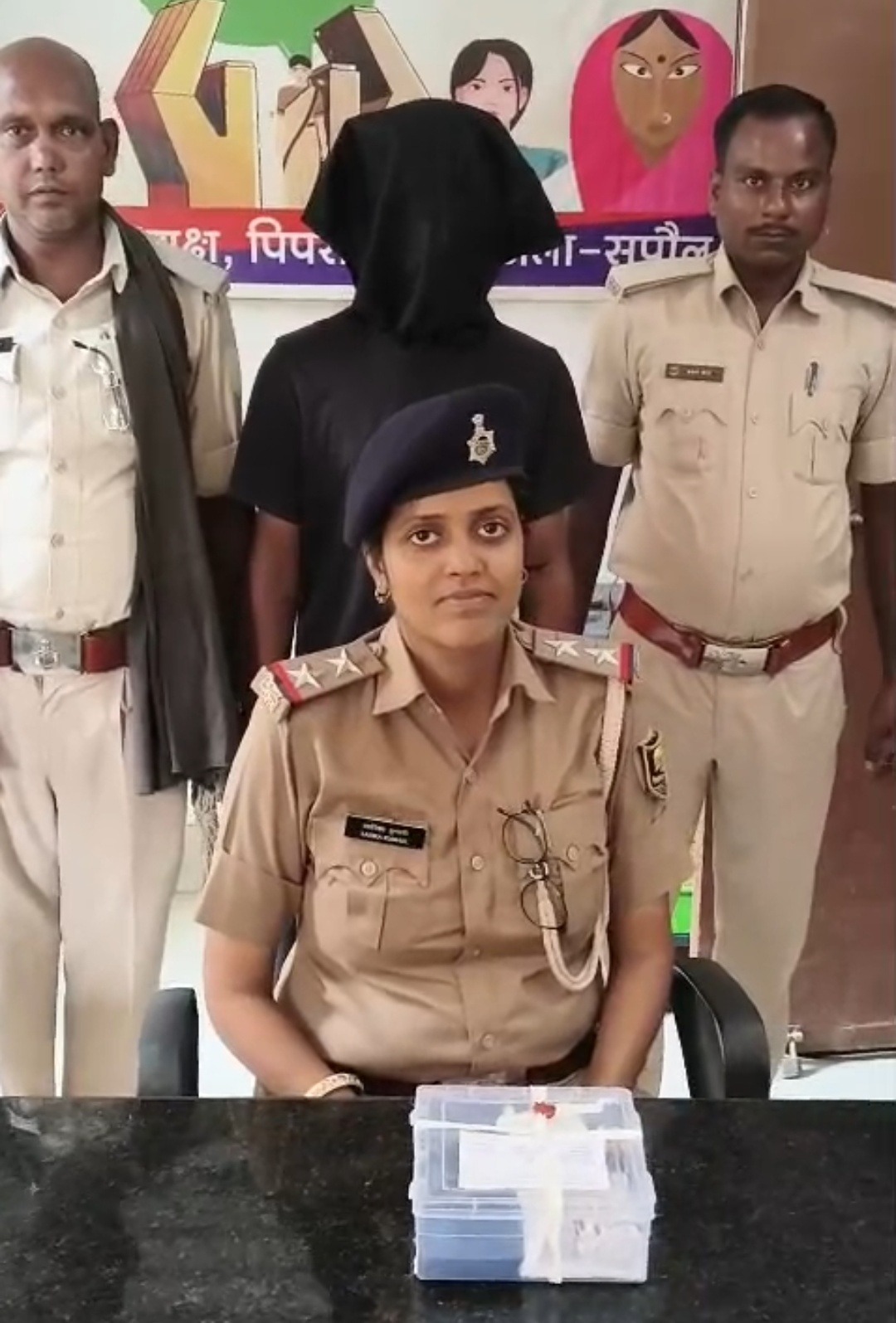 सुपौल में नशे के खिलाफ बड़ी कार्रवाई, 84 किलो गांजा और 129 प्रतिबंधित इंजेक्शन बरामद