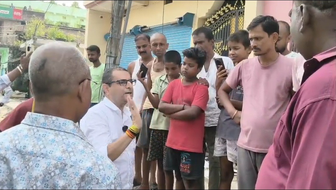 बटराहा में नाला निर्माण से जलजमाव से 95% राहत, स्थायी समाधान को लेकर अब भी सवाल
