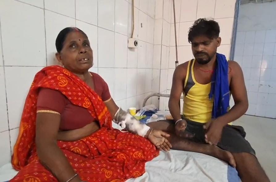 सबौर के रजंदीपुर में घर में घुसकर महिला से मारपीट का आरोप, हाथ में आई गंभीर चोट