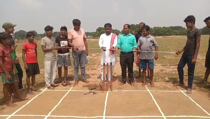 भूड़ीसिमल में क्रिकेट का रोमांच, फाइनल में तारापेटिया ने रंगमटिया को 3 विकेट से हराया