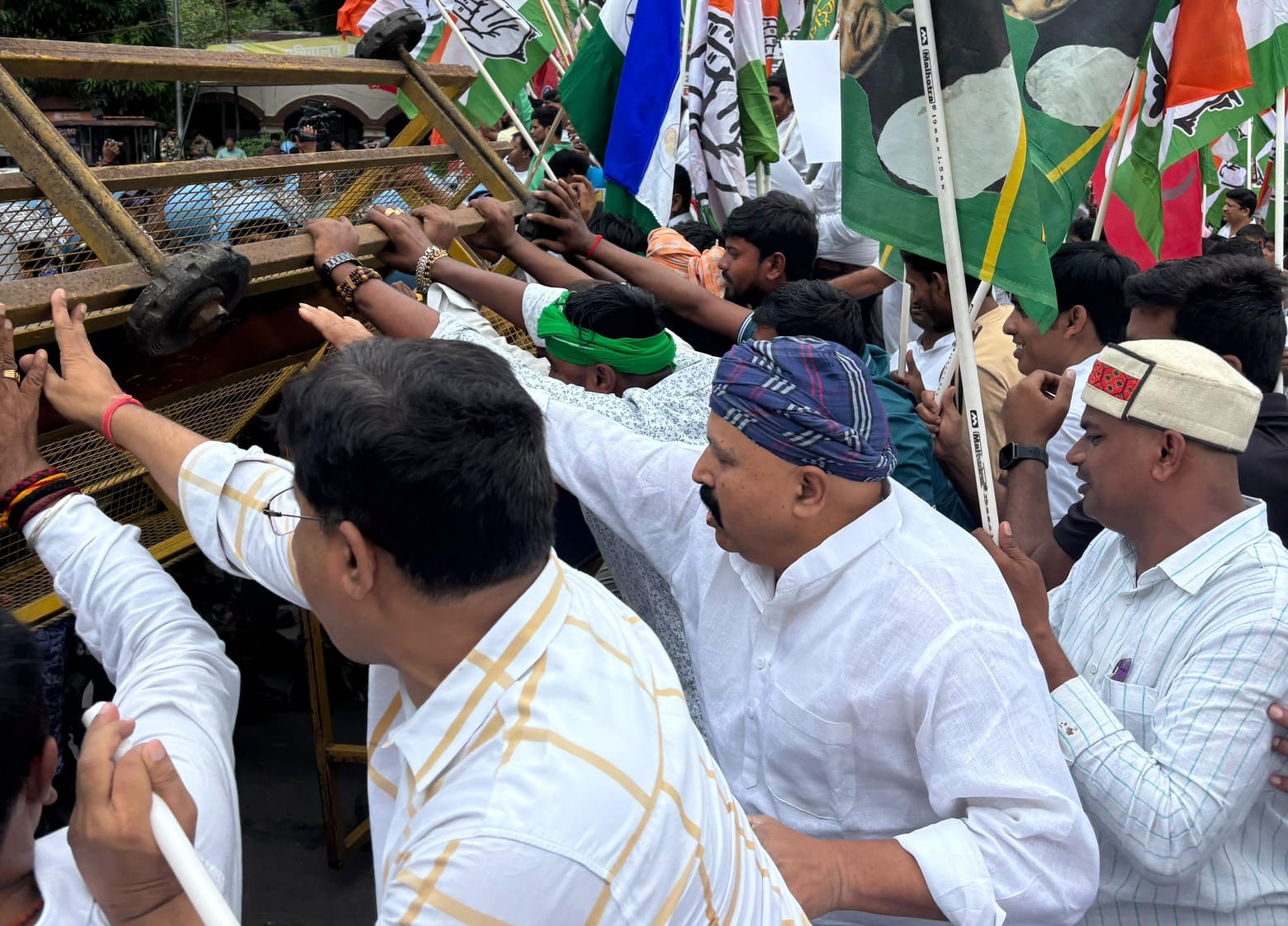 भागलपुर में ‘ज्ञानेश हटाओ, लोकतंत्र बचाओ’ मार्च, इंडिया गठबंधन ने उठाई चुनावी प्रक्रिया में बदलाव की मांग