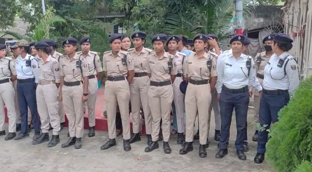 भागलपुर में दुर्गा पूजा पर ट्रैफिक संभालेंगी महिला पुलिसकर्मी, हाईटेक कैमरों से होगी निगरानी