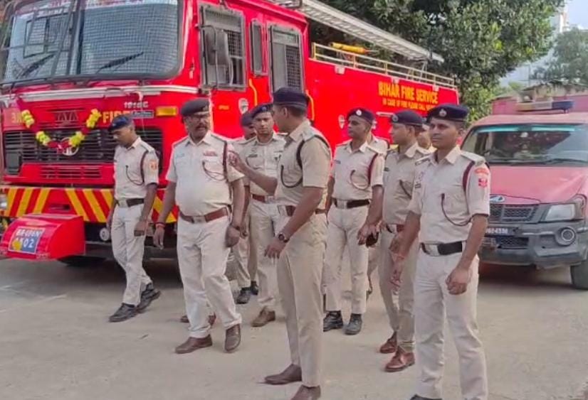 भागलपुर में दुर्गा पूजा को लेकर अग्निशमन विभाग अलर्ट, 24 घंटे सक्रिय रहेगा कंट्रोल रूम; पंडालों का हो रहा निरीक्षण