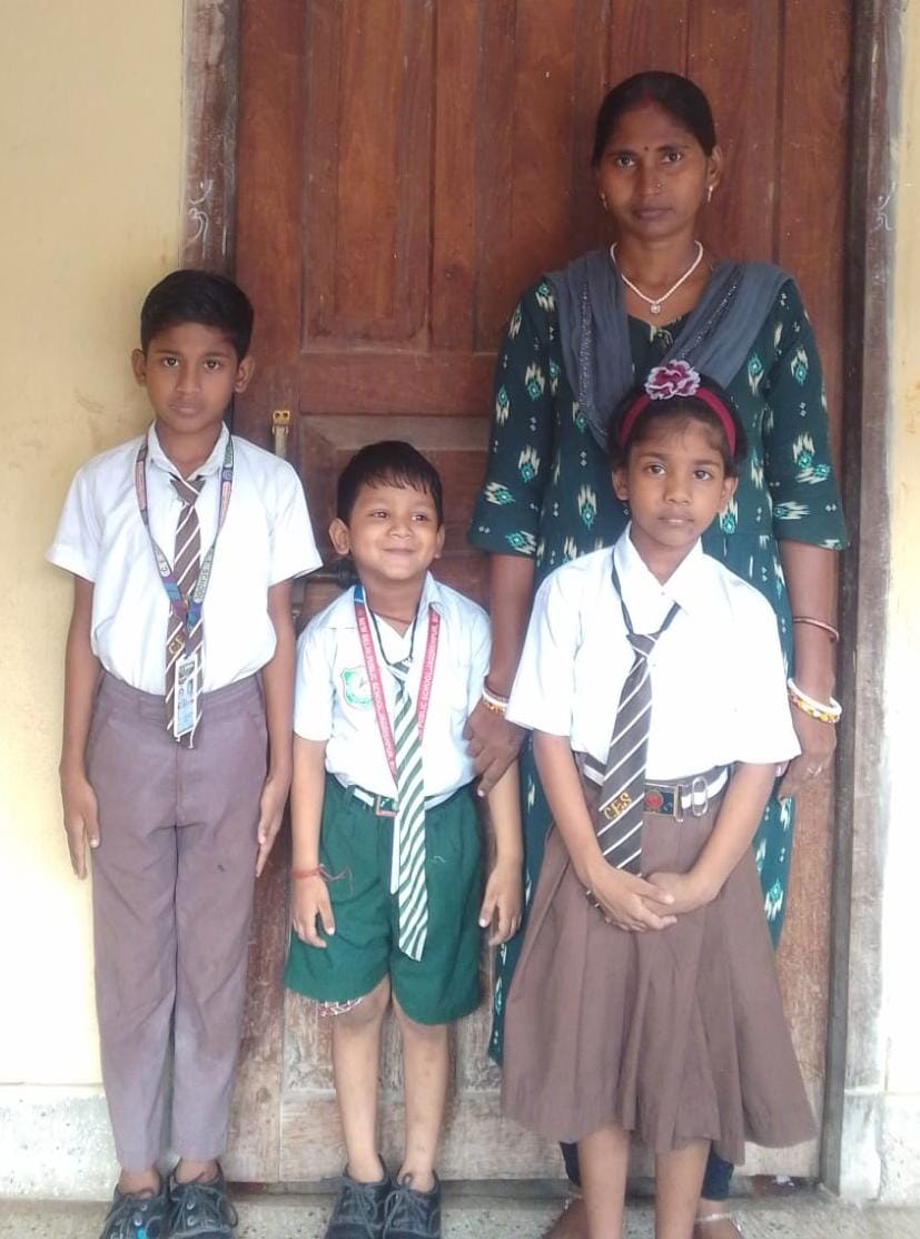 भागलपुर में विवाहिता का आरोप: पति ने मिट्टी तेल डालकर जलाने की कोशिश की, तीन बच्चों के साथ घर से निकाला; एसएसपी से लगाई न्याय की गुहार