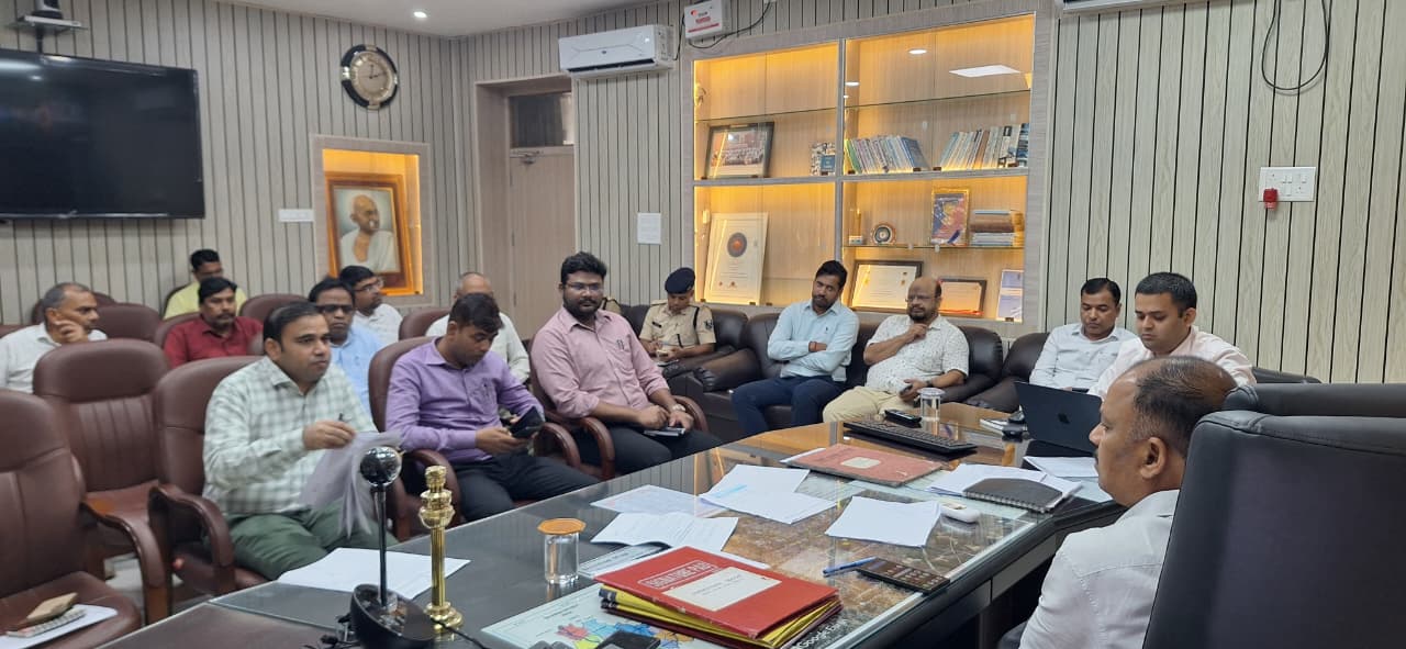 सड़क सुरक्षा को लेकर सहरसा डीएम सख्त, अवैध पार्किंग पर होगी कार्रवाई