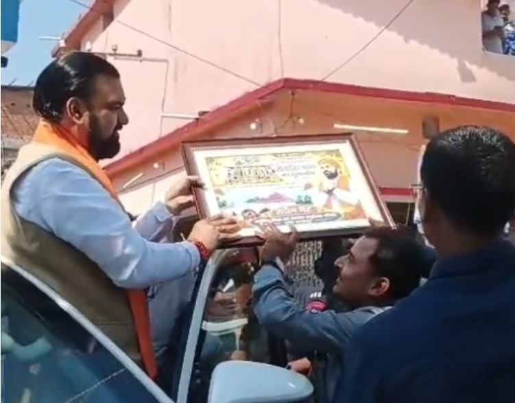 अभय कुमार मिश्रा के नेतृत्व में मुख्यमंत्री सम्राट चौधरी से मिले अनुदेशक, पूर्णकालिक सेवा की मांग पर सौंपा आवेदन